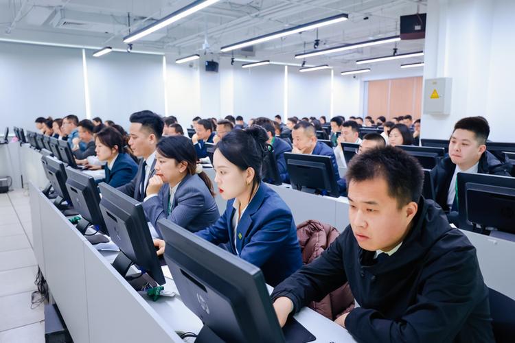 服务价值崛起 房产经纪人正在变成一个高门槛职业